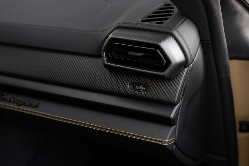 2025 Lamborghini Urus SE AWD photo 23