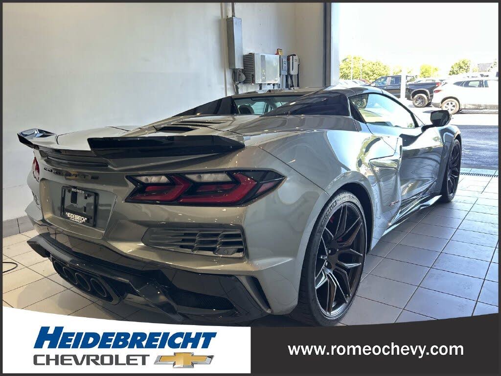 2023 Chevrolet Corvette Z06 3LZ Convertible RWD photo 4