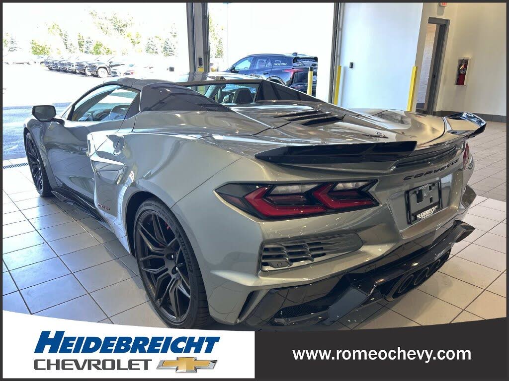 2023 Chevrolet Corvette Z06 3LZ Convertible RWD photo 5