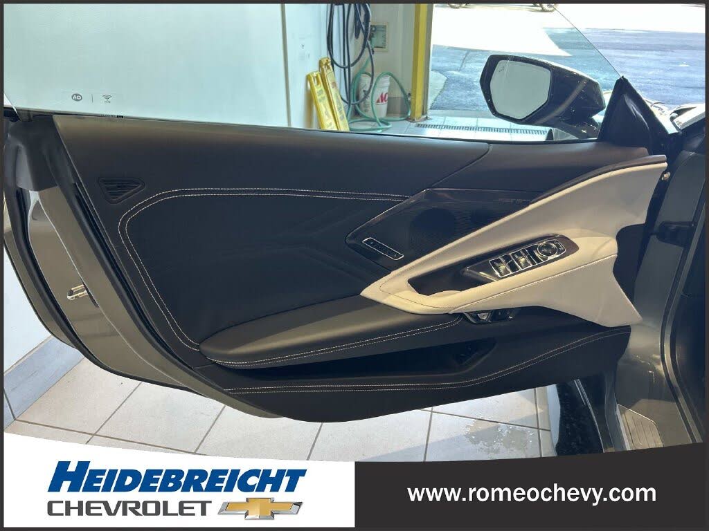 2023 Chevrolet Corvette Z06 3LZ Convertible RWD photo 10
