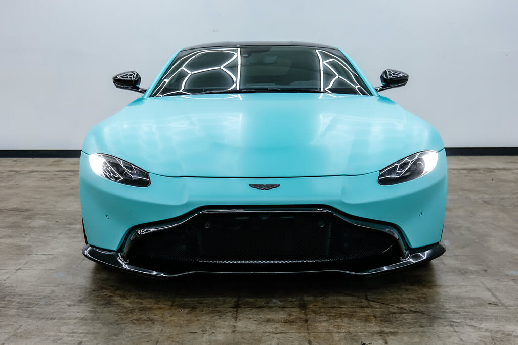 2019 Aston Martin Vantage RWD photo 2