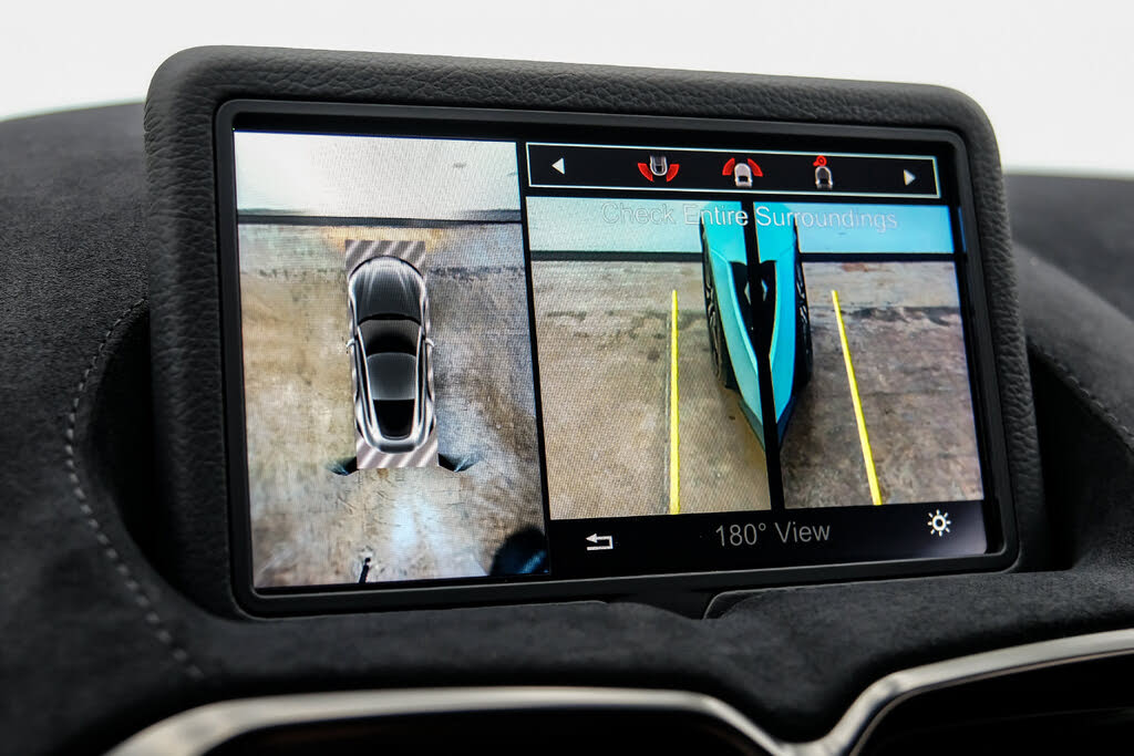 2019 Aston Martin Vantage RWD photo 22