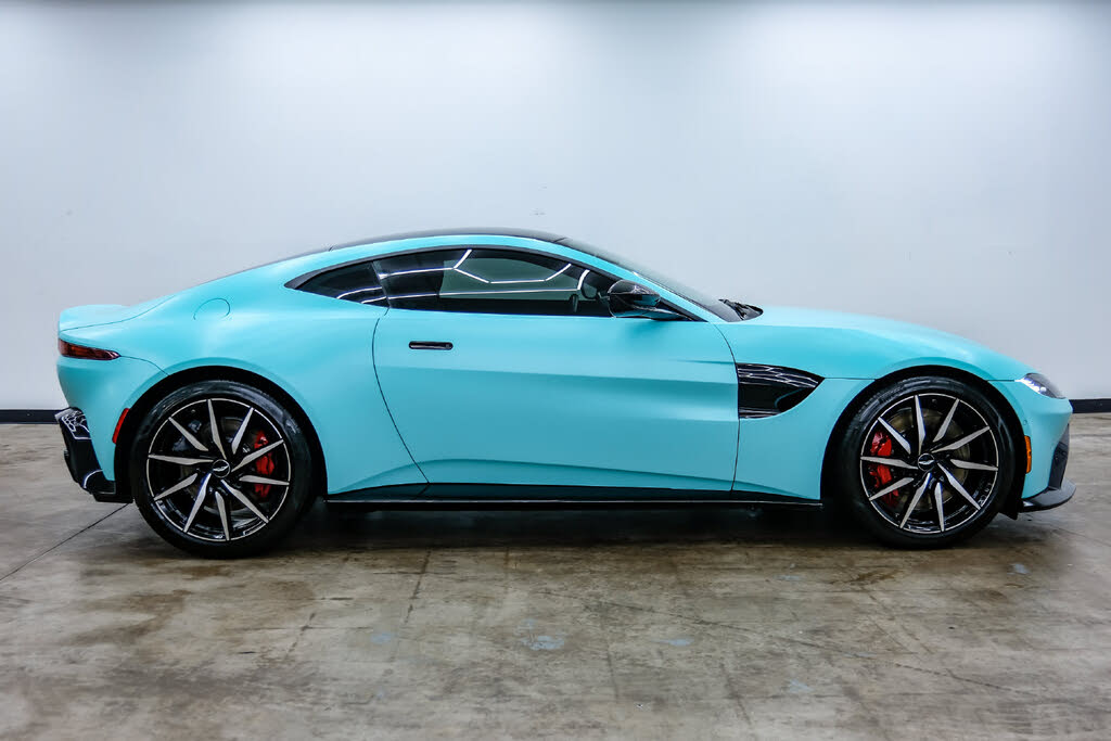 2019 Aston Martin Vantage RWD photo 4