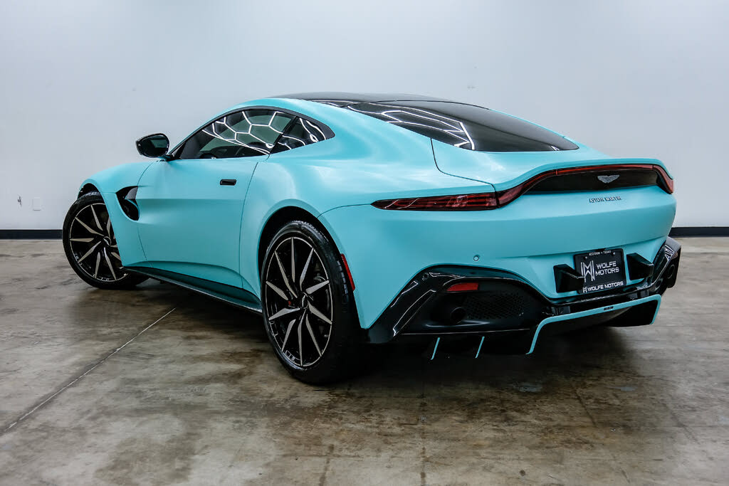 2019 Aston Martin Vantage RWD photo 7