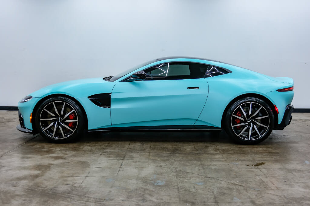2019 Aston Martin Vantage RWD photo 8