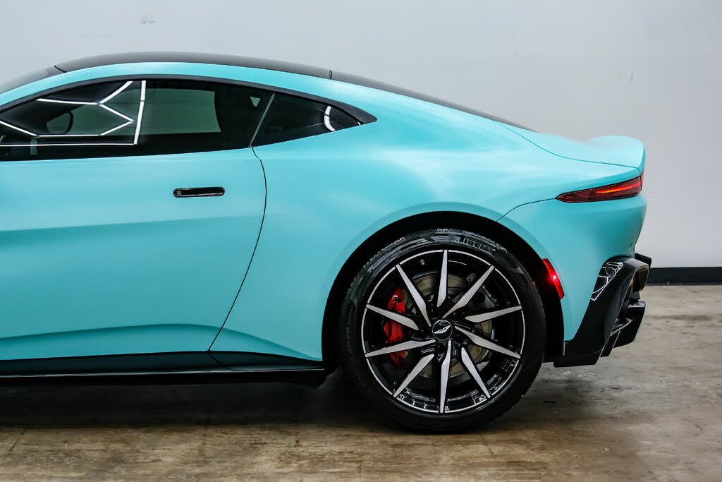 2019 Aston Martin Vantage RWD photo 10