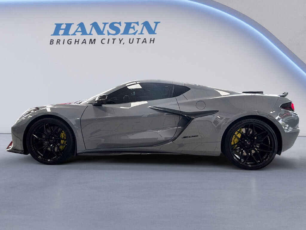 2024 Chevrolet Corvette Z06 3LZ Coupe RWD photo 2