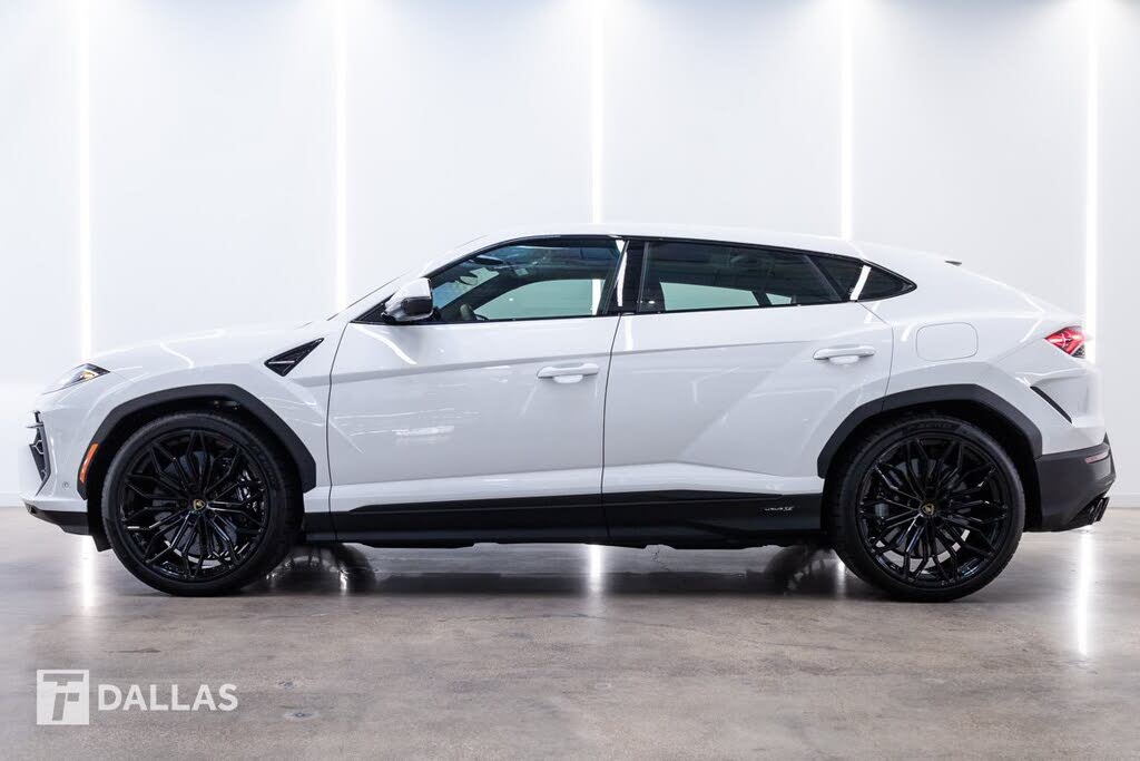 2026 Lamborghini Urus SE AWD