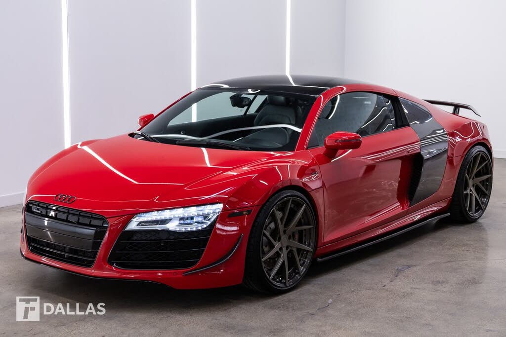 2014 Audi R8 quattro V10 Coupe AWD photo 2 of 24