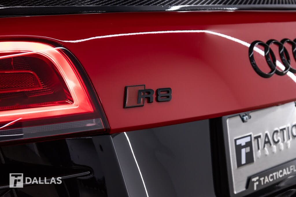 2014 Audi R8 quattro V10 Coupe AWD photo 11 of 24