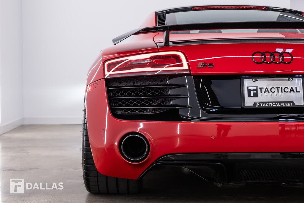 2014 Audi R8 quattro V10 Coupe AWD photo 15 of 24