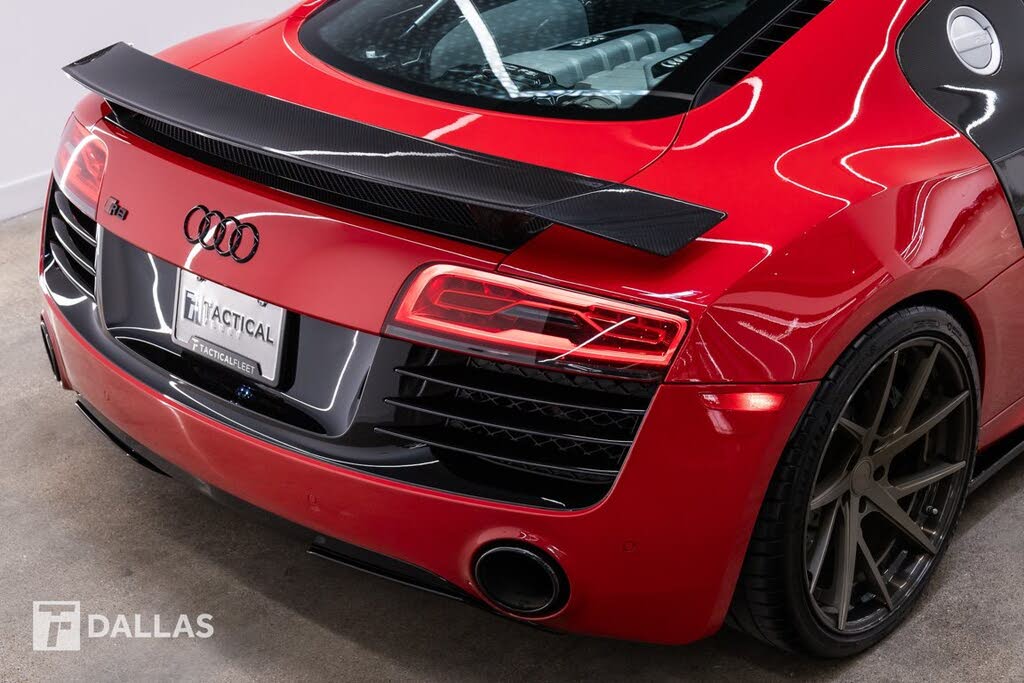 2014 Audi R8 quattro V10 Coupe AWD photo 17 of 24