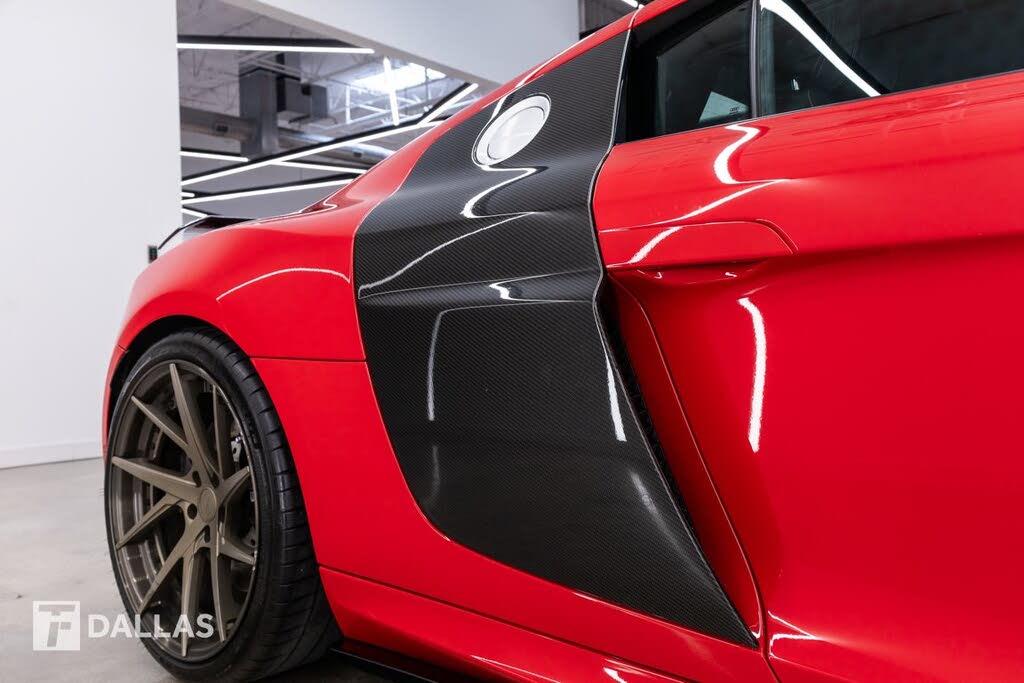2014 Audi R8 quattro V10 Coupe AWD photo 23 of 24