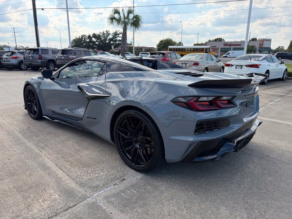 2025 Chevrolet Corvette Z06 3LZ Convertible RWD photo 4