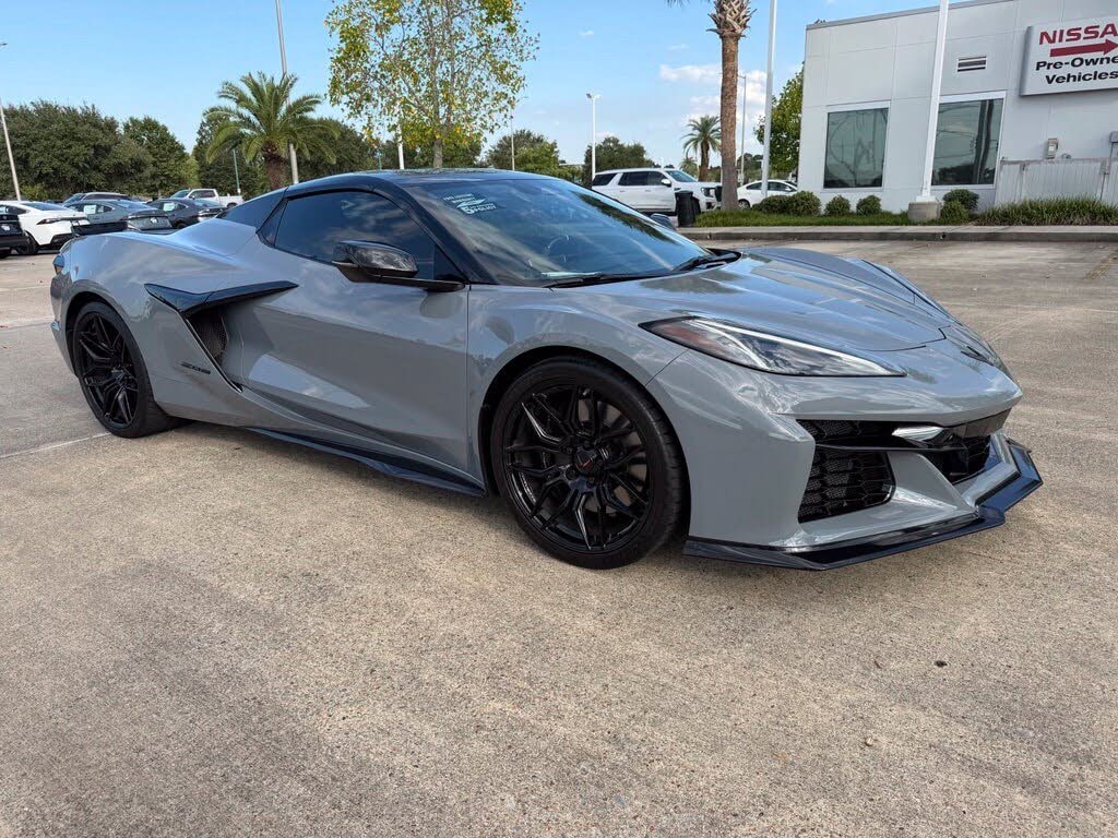 2025 Chevrolet Corvette Z06 3LZ Convertible RWD photo 9