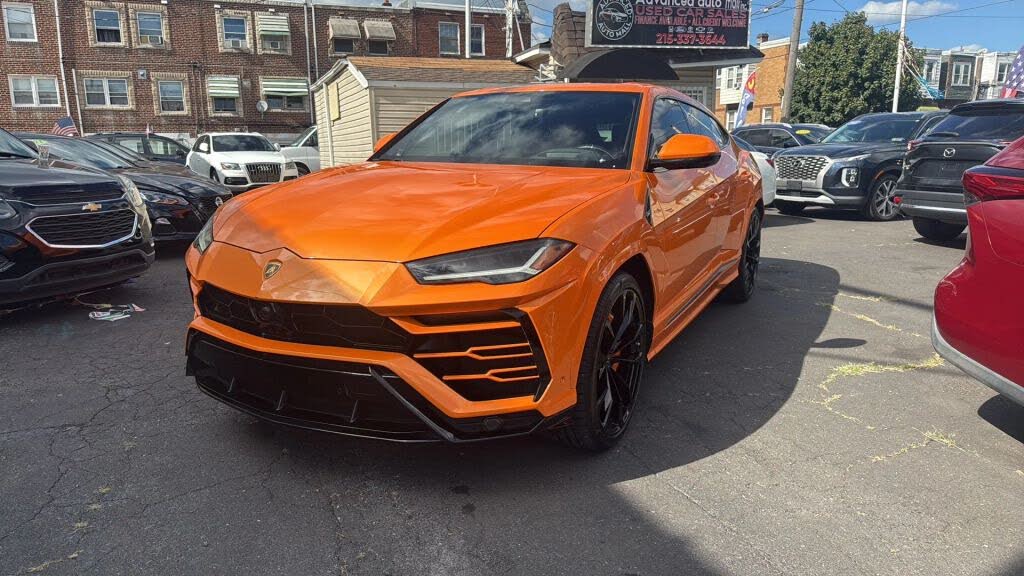 2022 Lamborghini Urus AWD