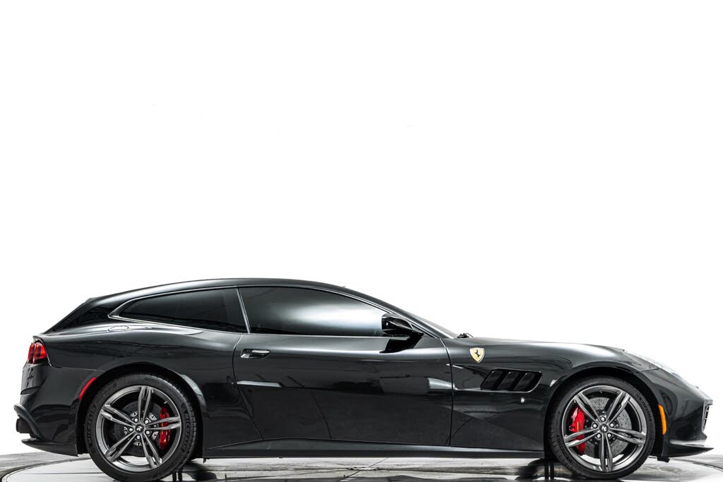 2019 Ferrari GTC4Lusso AWD photo 2