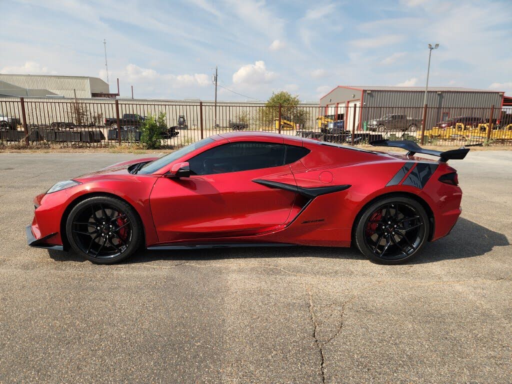 2025 Chevrolet Corvette Z06 3LZ Coupe RWD photo 4