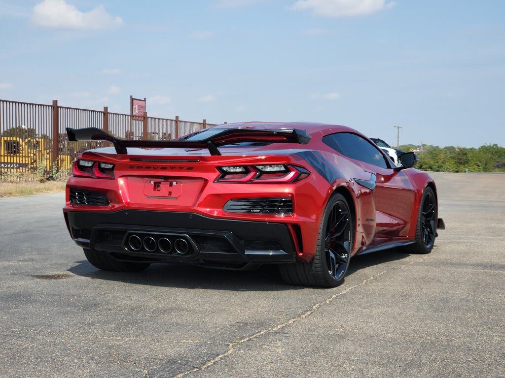 2025 Chevrolet Corvette Z06 3LZ Coupe RWD photo 7