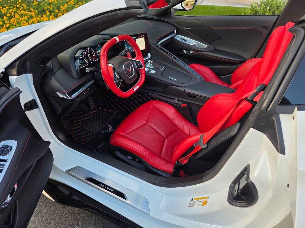 2025 Chevrolet Corvette Z06 1LZ Convertible RWD photo 8