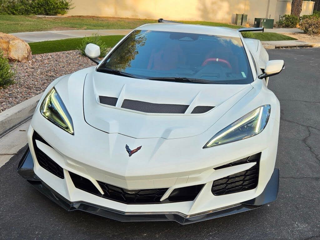 2025 Chevrolet Corvette Z06 1LZ Convertible RWD photo 10