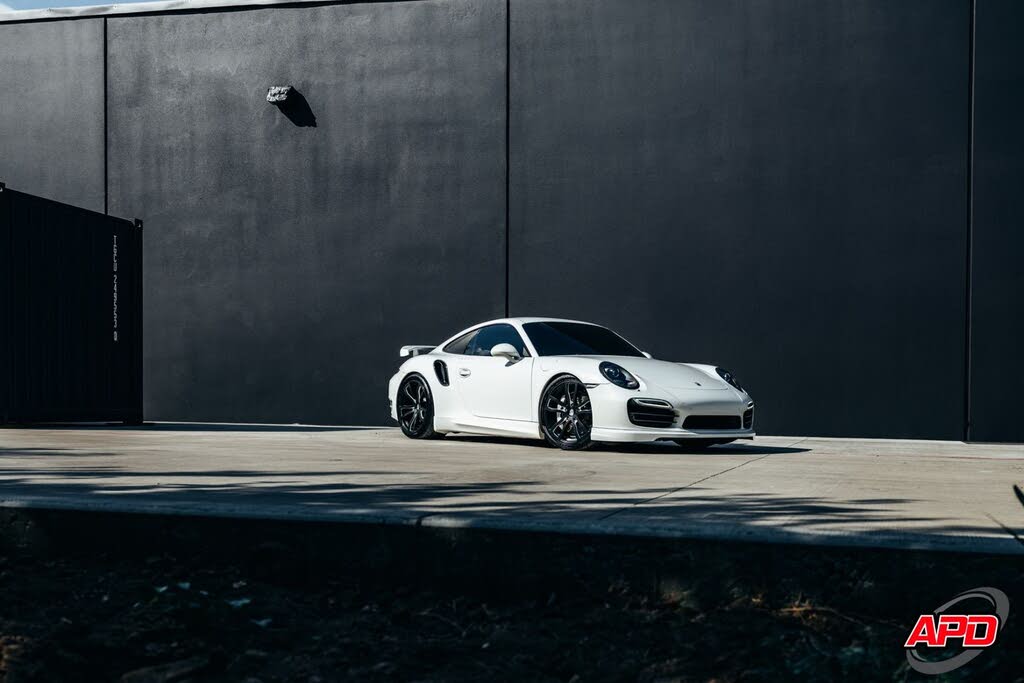 2015 Porsche 911 Turbo Coupe AWD photo 19 of 24