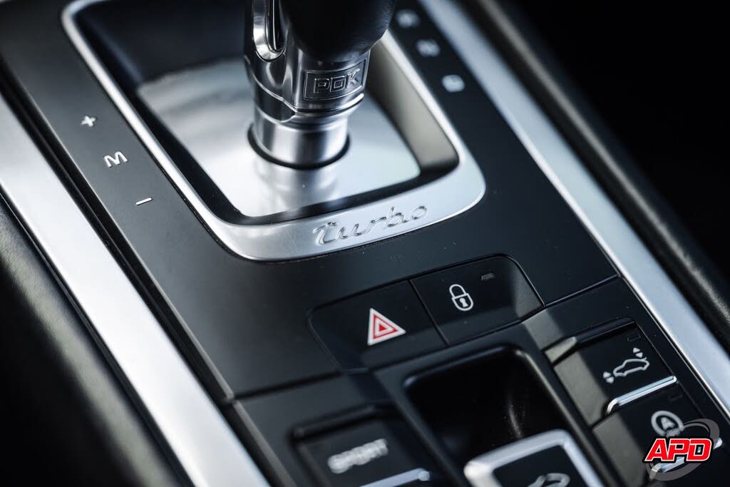2015 Porsche 911 Turbo Coupe AWD photo 22 of 24