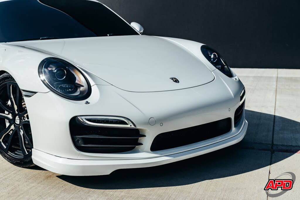 2015 Porsche 911 Turbo Coupe AWD photo 23 of 24