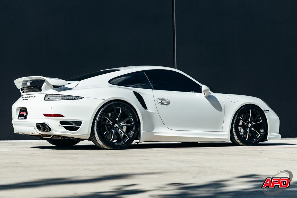 2015 Porsche 911 Turbo Coupe AWD photo 9 of 24