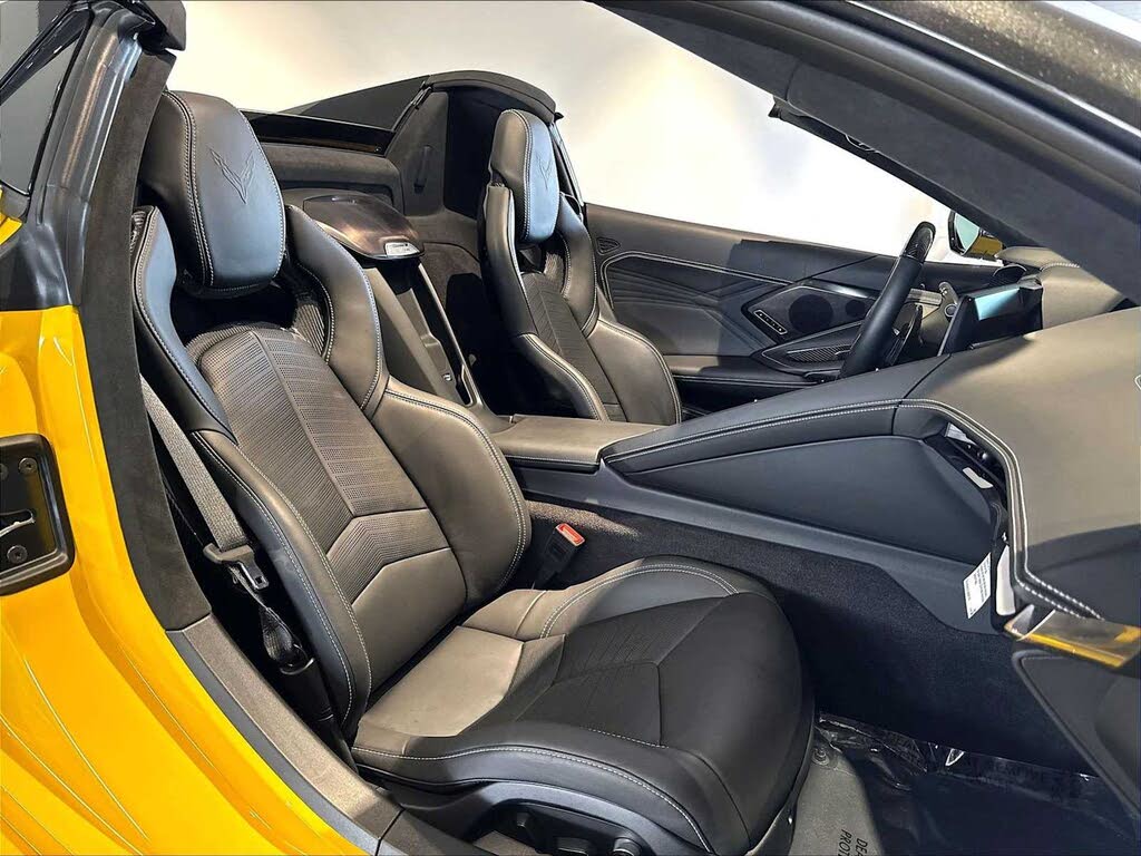 2025 Chevrolet Corvette Z06 3LZ Convertible RWD photo 19