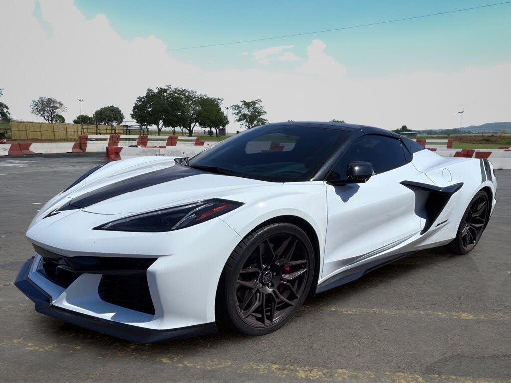 2024 Chevrolet Corvette Z06 3LZ Convertible RWD photo 6