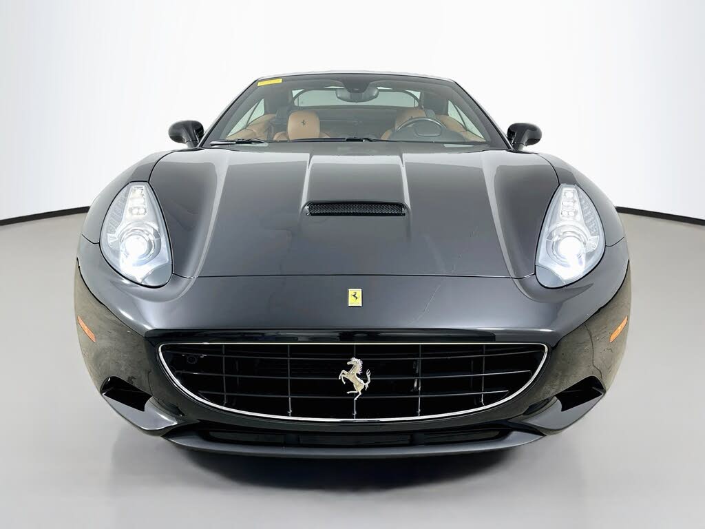 2014 Ferrari California Roadster photo 2