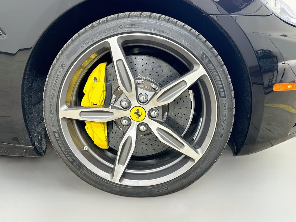 2014 Ferrari California Roadster photo 11