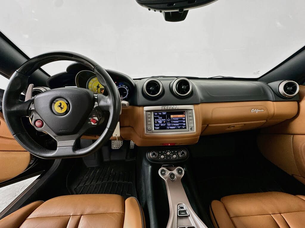 2014 Ferrari California Roadster photo 15