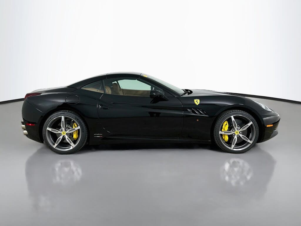 2014 Ferrari California Roadster photo 4