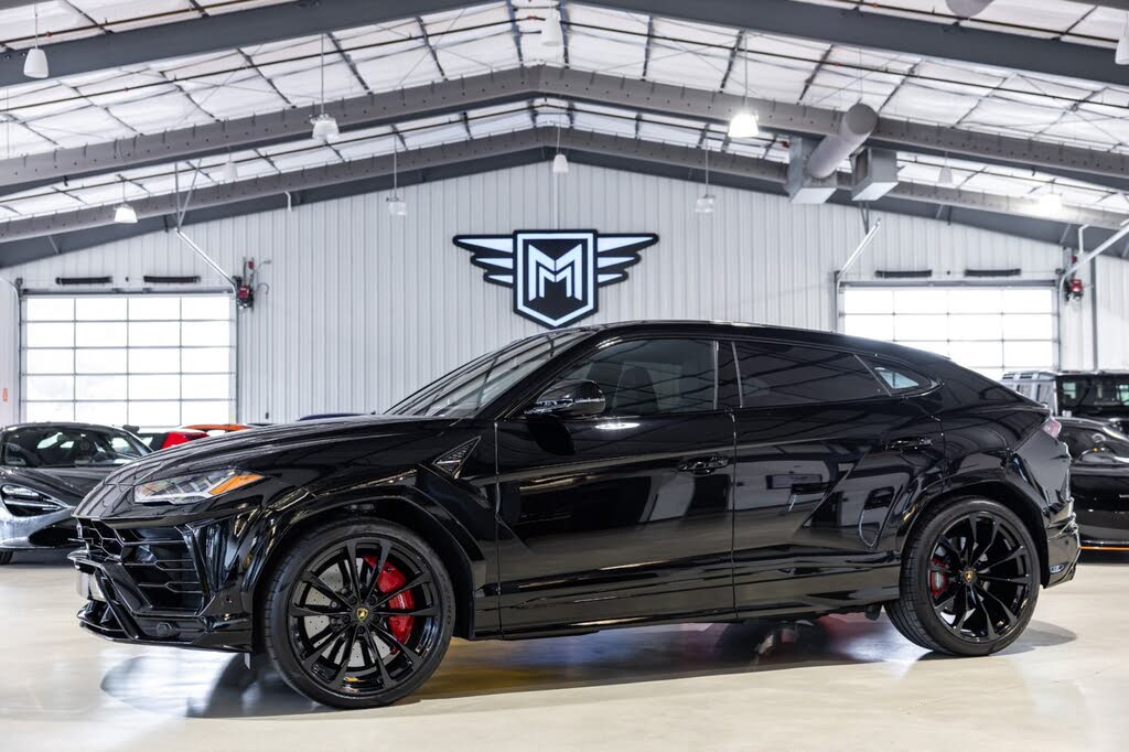2022 Lamborghini Urus AWD