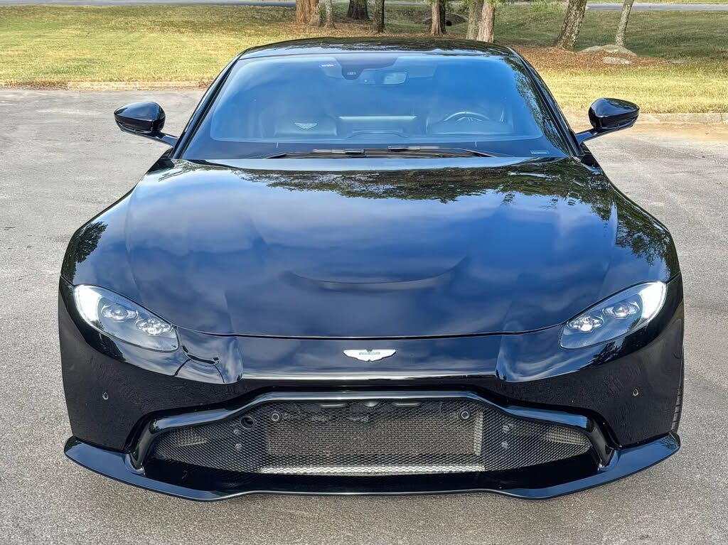 2019 Aston Martin Vantage RWD photo 5
