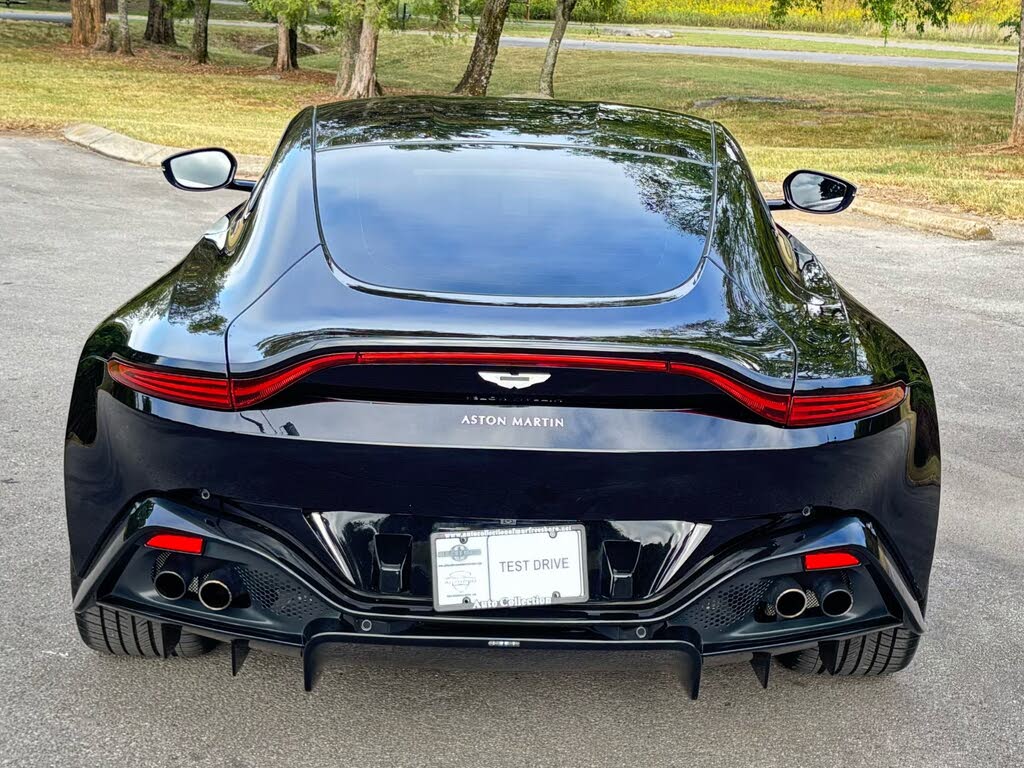 2019 Aston Martin Vantage RWD photo 6