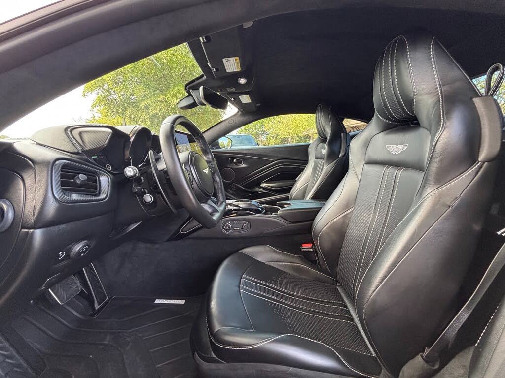 2019 Aston Martin Vantage RWD photo 9