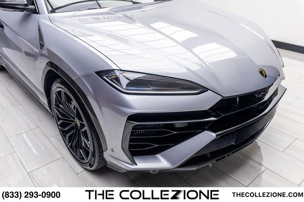 2026 Lamborghini Urus SE AWD photo 2