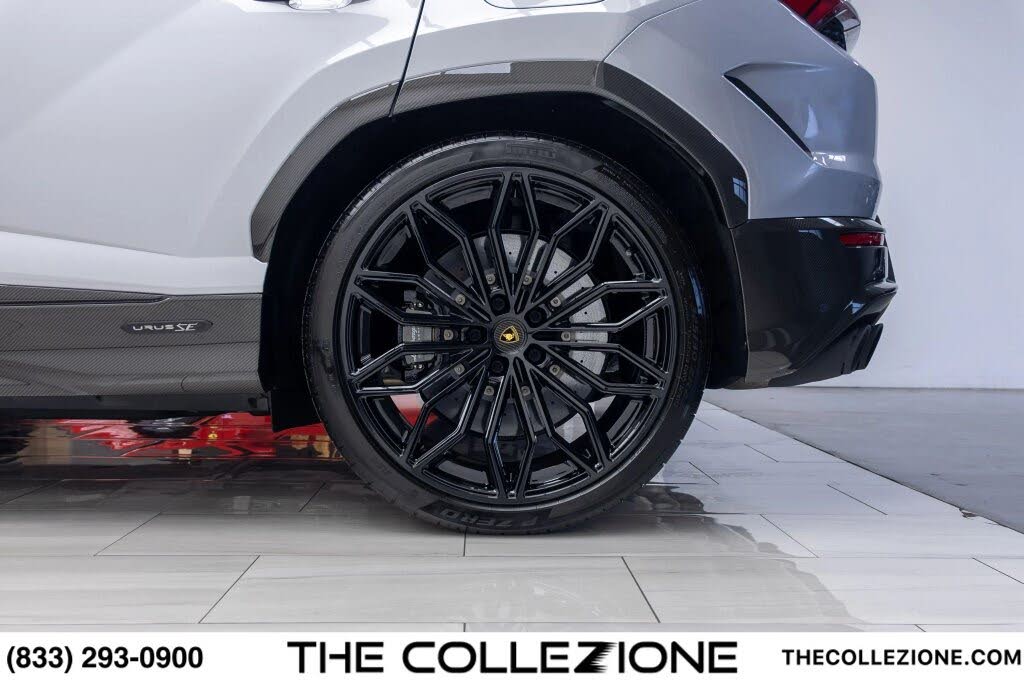 2026 Lamborghini Urus SE AWD photo 21