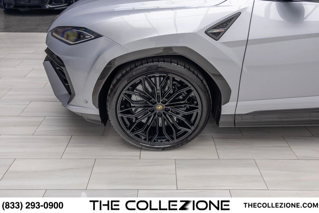 2026 Lamborghini Urus SE AWD photo 9