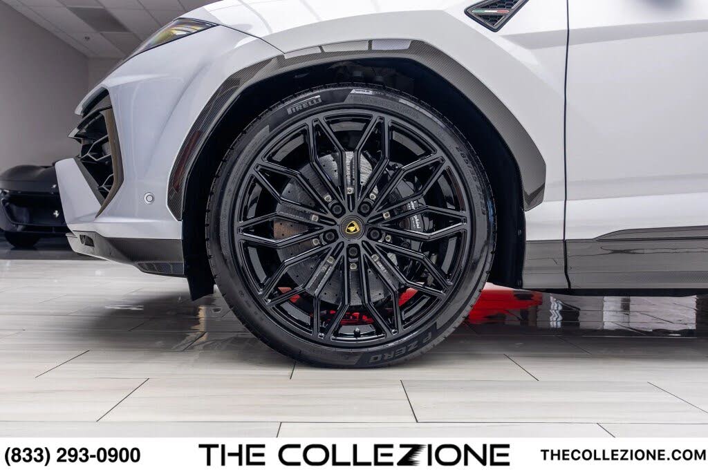 2026 Lamborghini Urus SE AWD photo 10