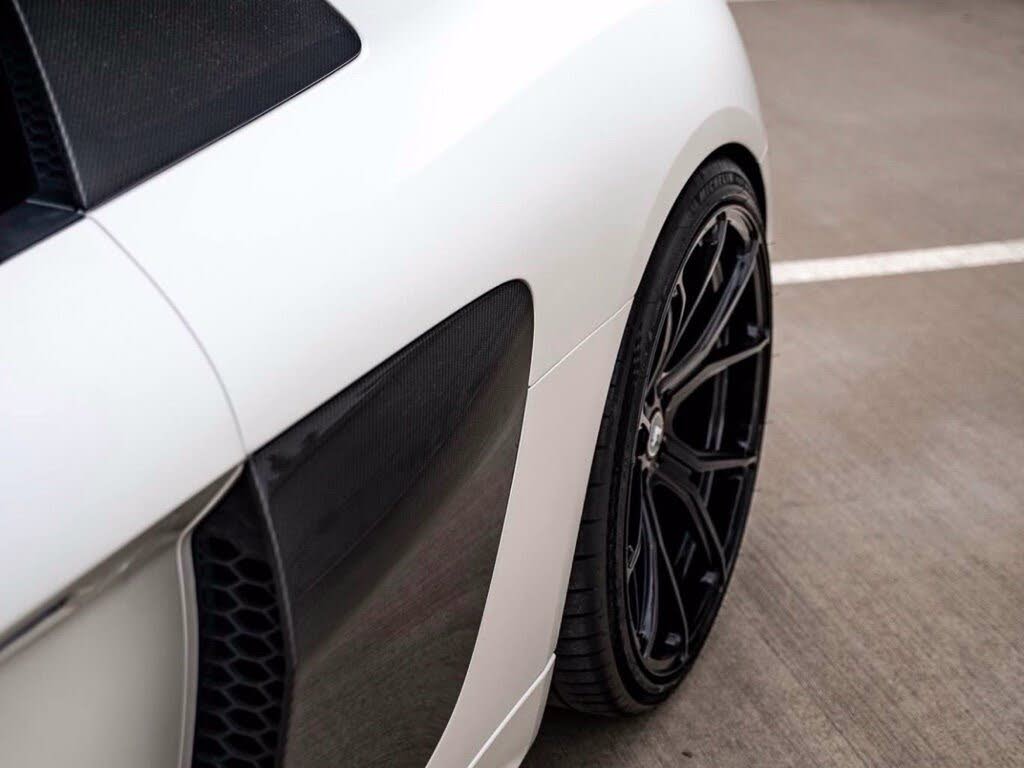2017 Audi R8 quattro V10 Coupe AWD photo 4 of 14