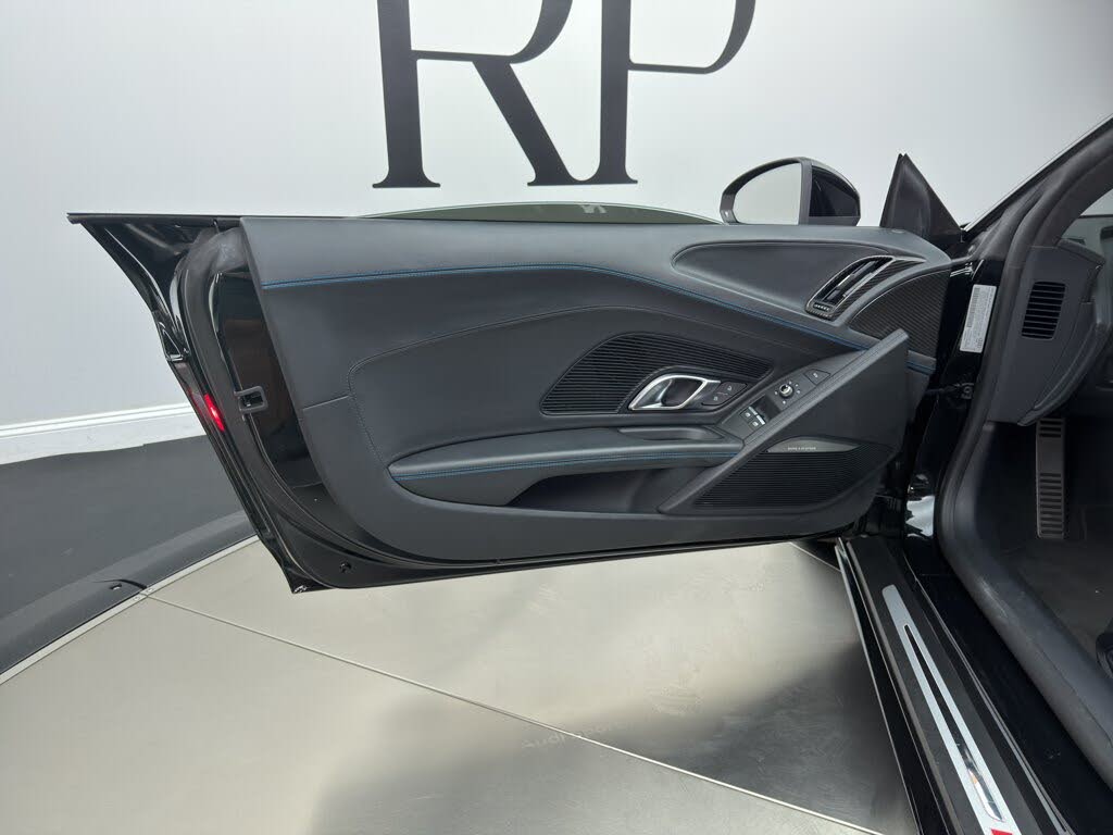 2022 Audi R8 V10 Performance Coupe RWD photo 14 of 22