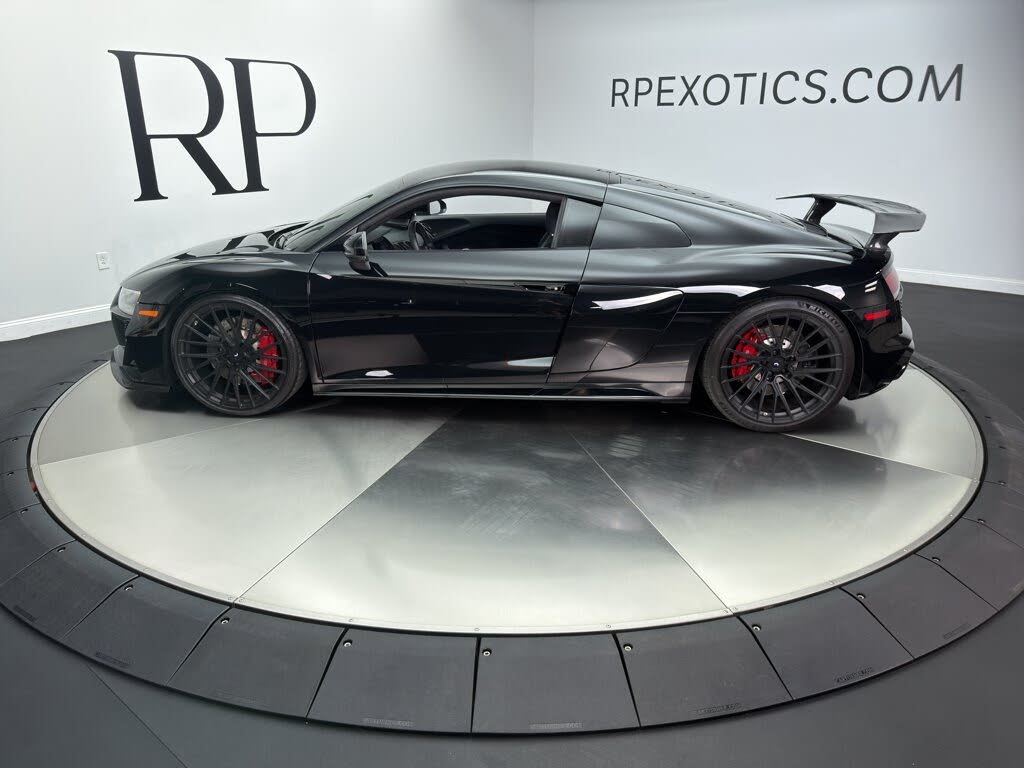 2022 Audi R8 V10 Performance Coupe RWD photo 3 of 22
