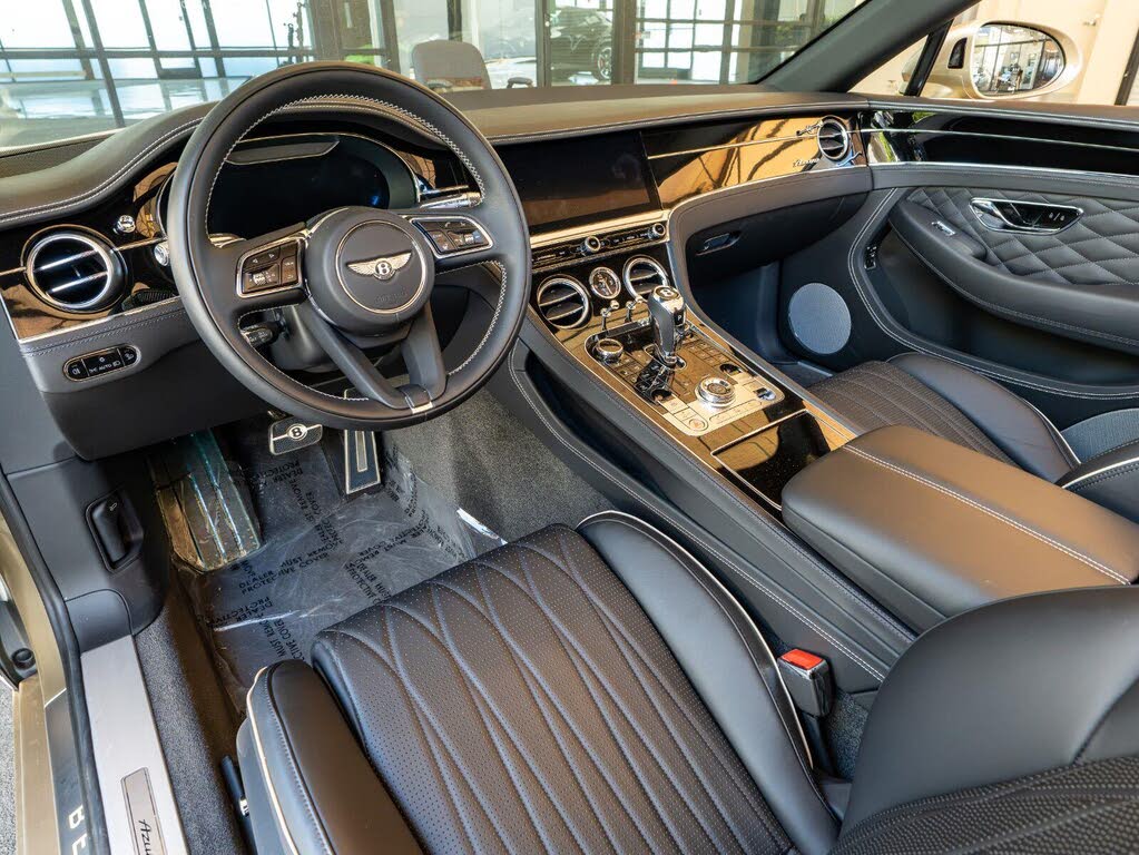 2024 Bentley Continental GTC V8 AWD photo 10