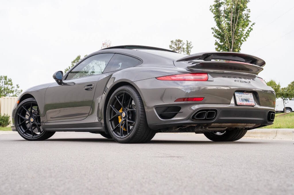 2016 Porsche 911 Turbo S Coupe AWD photo 11 of 24