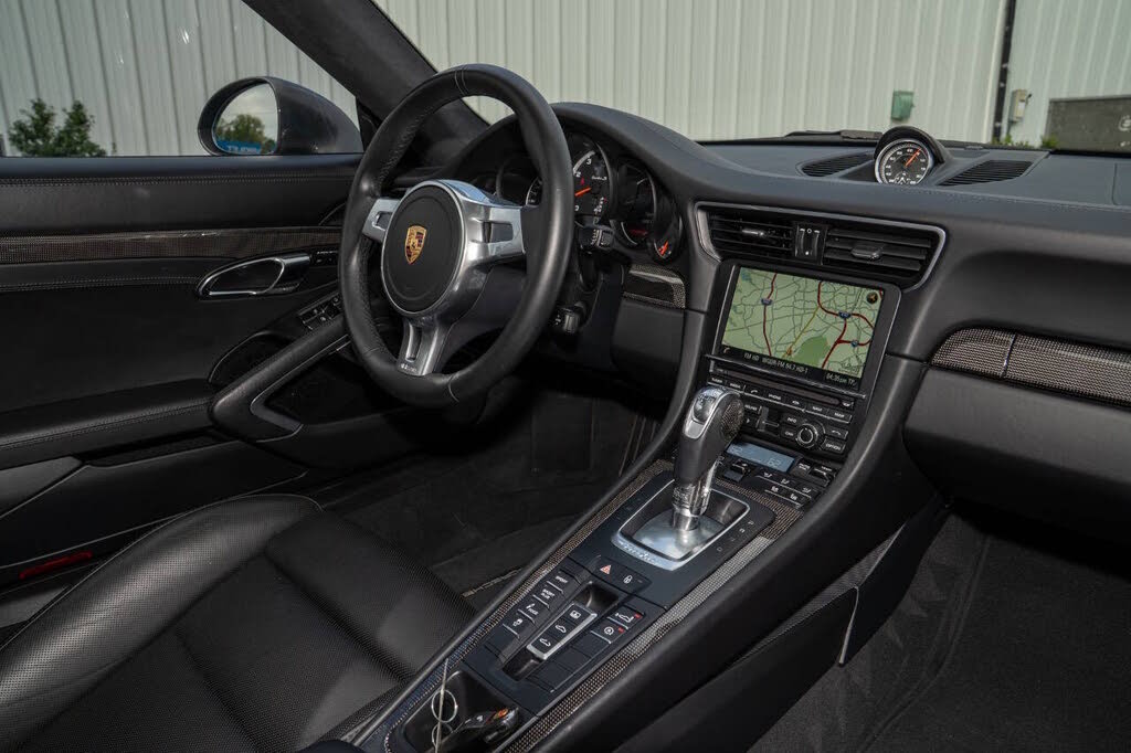 2016 Porsche 911 Turbo S Coupe AWD photo 20 of 24