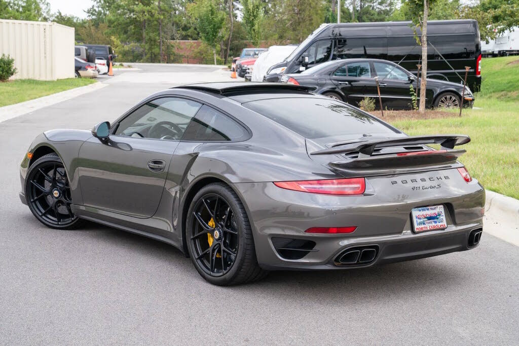 2016 Porsche 911 Turbo S Coupe AWD photo 9 of 24